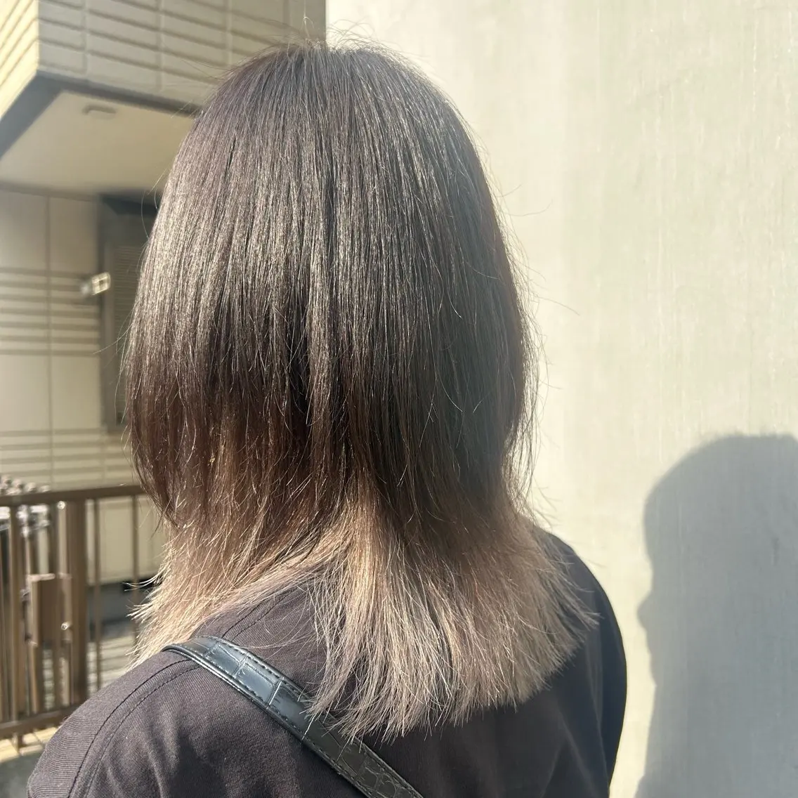 カラー 若狭 彩花のヘアスタイル