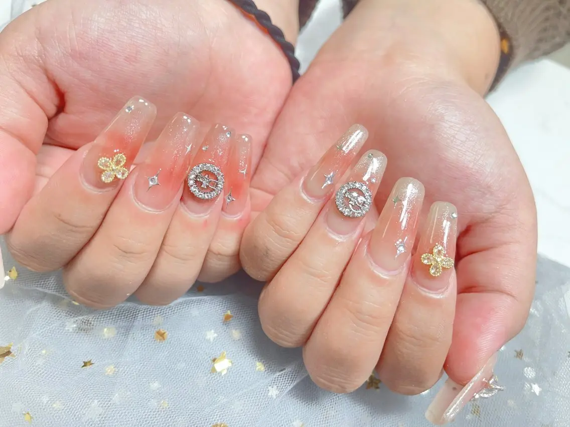 ネイル ハンドネイル 🎀ネイルサロン エクラYUI🎀のネイルデザイン