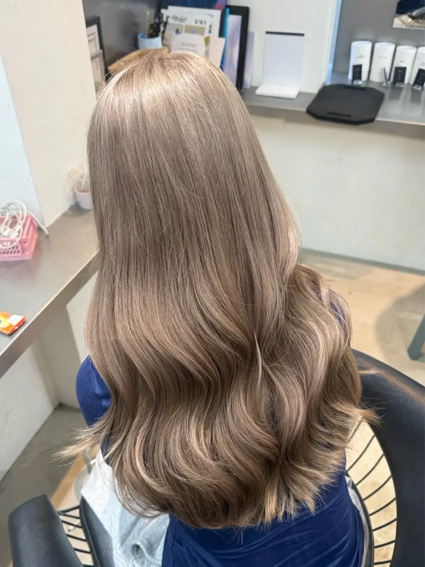 ロング ヘアカラー nanami ケアブリーチ/表参道のヘアスタイル