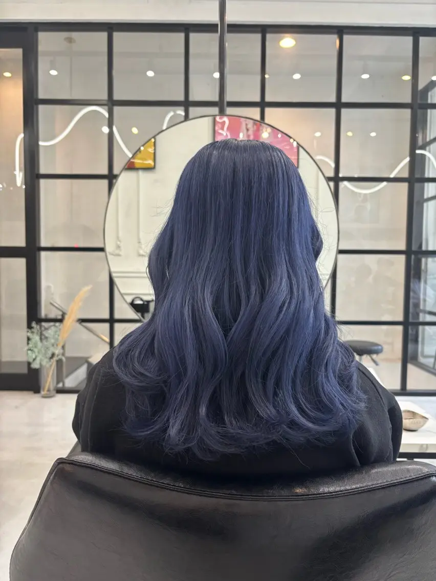 ロング ヘアカラー MaisonHALU さくらのヘアスタイル