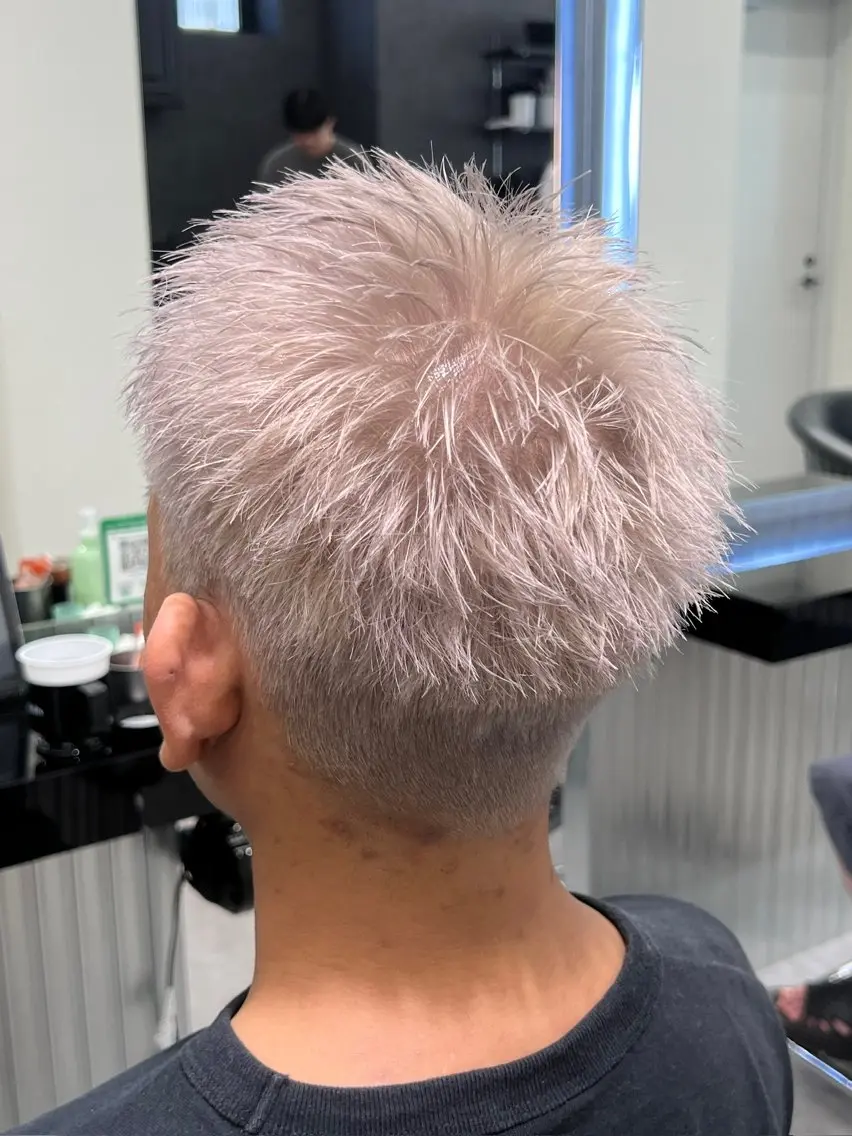 ショート カラー ショートヘア スパイキーショート 長谷野真吾のヘアスタイル