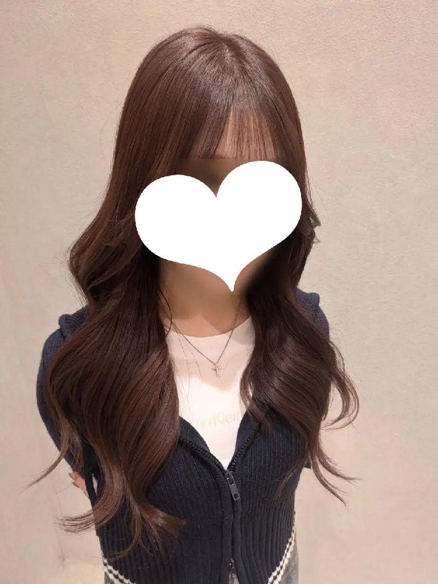カラー ロング 古屋 美春のヘアスタイル