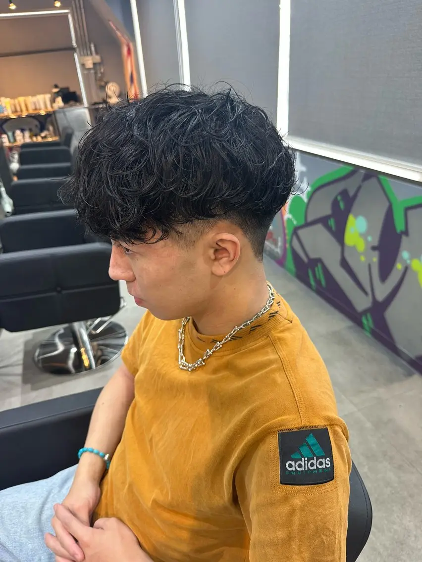 パーマ メンズ メンズパーマ スペインカール カット パーマ ひめ 𓍯のヘアスタイル