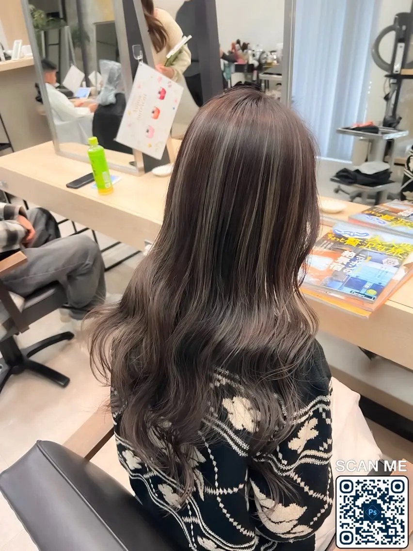 【白髪ぼかしにも🙆♀️】ハイライト➕ケアトリートメントの写真
