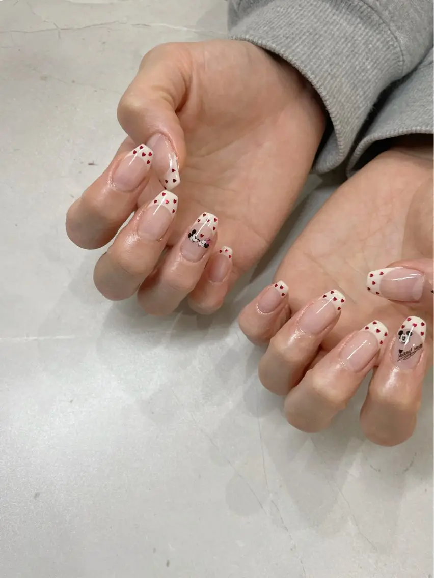 ネイル フレンチネイル ハート 持ち込み バレンタイン TooneNAIL Makiのネイルデザイン