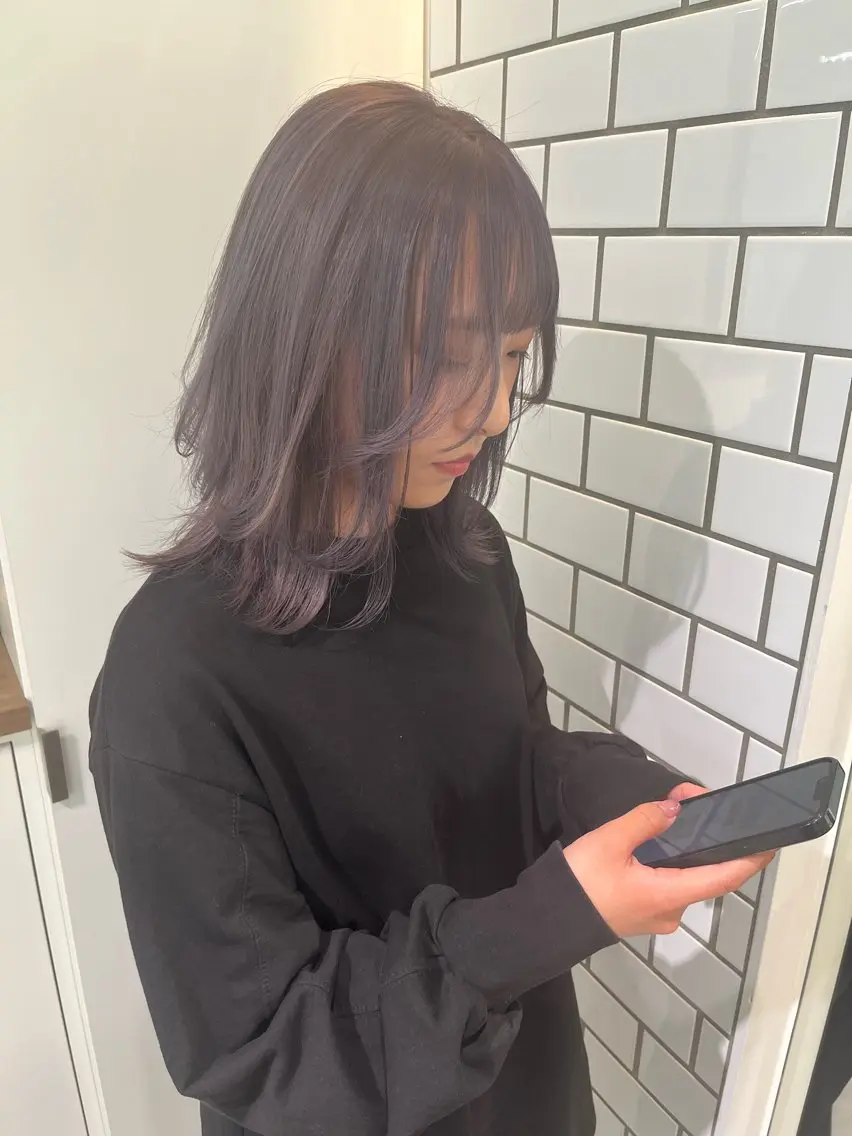 セミロング レイヤーカット 岩瀬 翔太のヘアスタイル