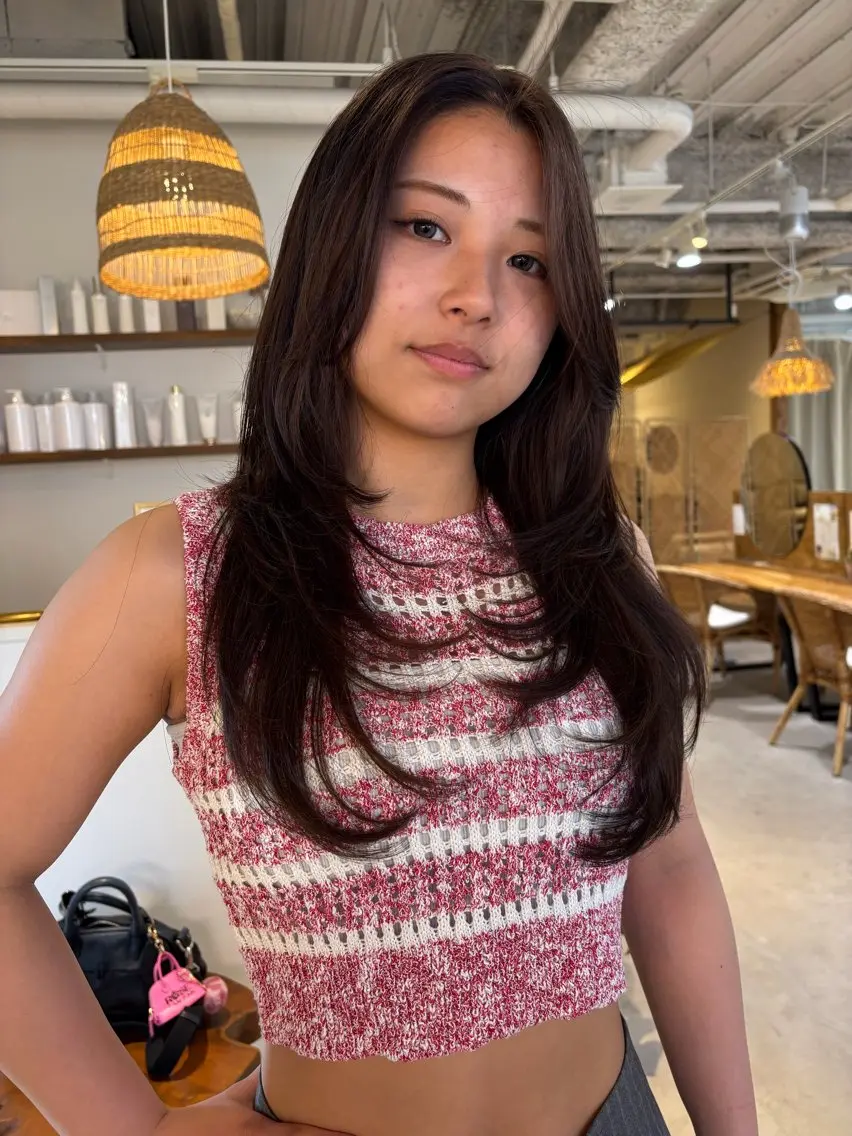 ロング カラー カット ヘアカラー 髙野 未衣菜のヘアスタイル