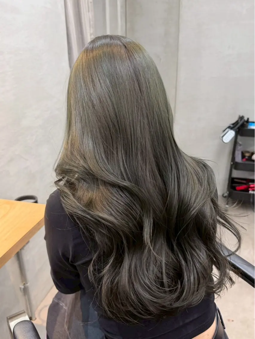 🩶赤み消しオリーブ・グレージュカラー🩶の写真