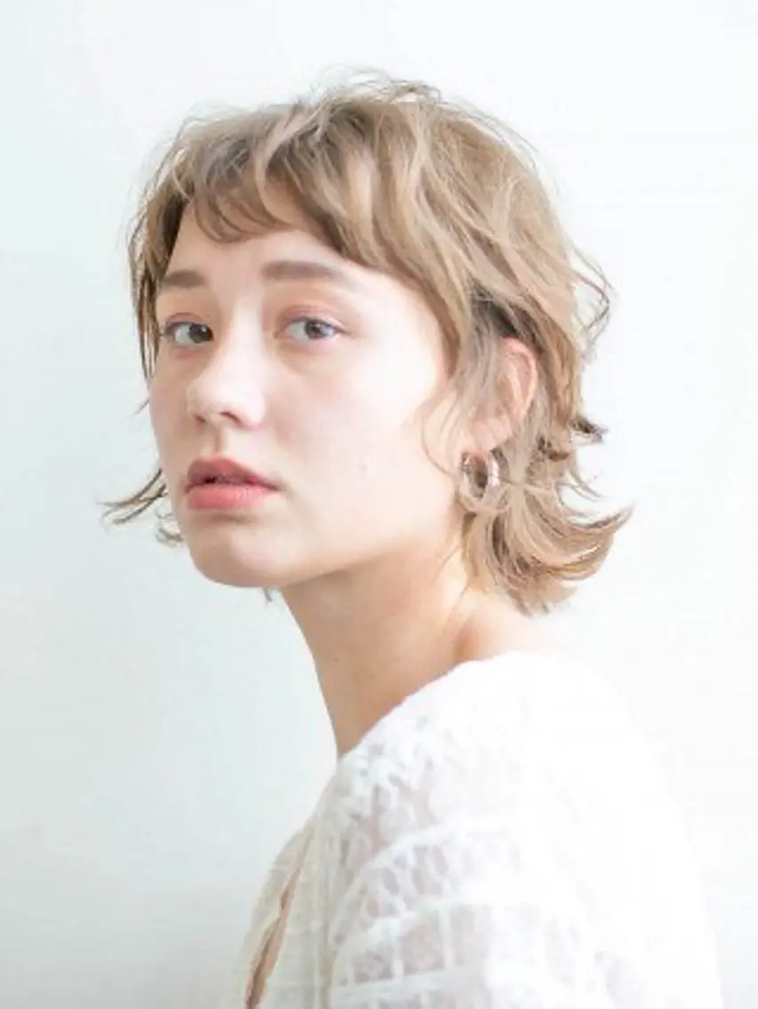 ショート カラー 丸みショート ボブ ショートヘア 小顔カット 縮毛矯正 💎ハイライトカラー /髪質改善カラー💎のヘアスタイル