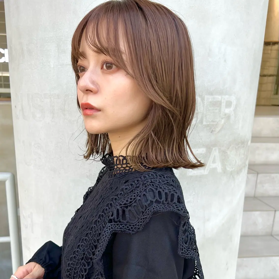 ミディアム カラー 切りっぱなしボブ ベージュカラー ブラウンカラー ボブ 大久保 佳那のヘアスタイル