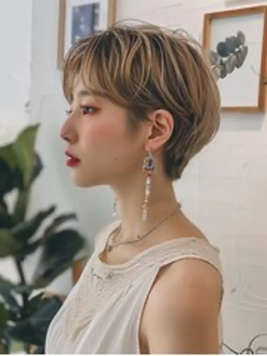 ショート 藤井 菜緒のヘアスタイル