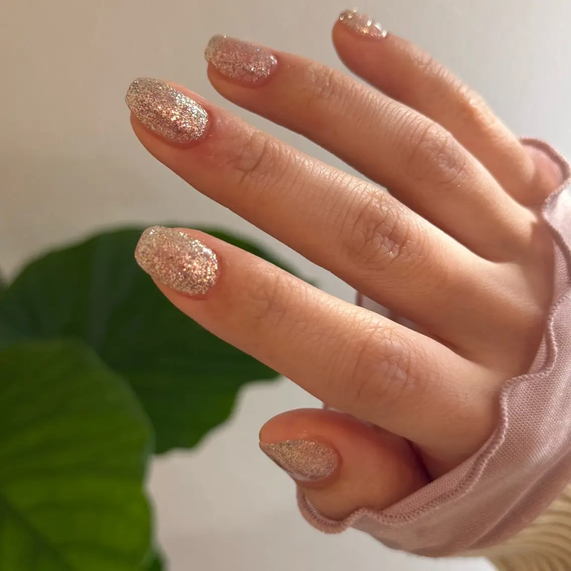 【HANDオフなし】  SNSで大人気　énoi ギャリッター💗🎀🍓🐰🌷の写真