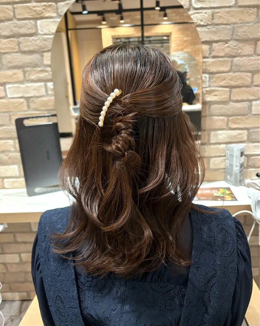 ヘアアレンジ ヘアセット 美髪縮毛 COCOROのヘアスタイル