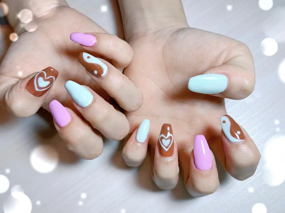ネイル バレンタイン ハンドネイル Whity kiriのネイルデザイン