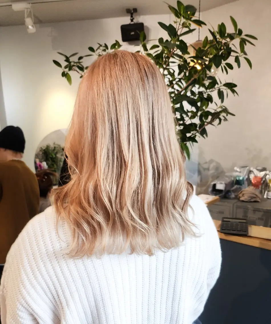 セミロング カラー 金田 拓也のヘアスタイル