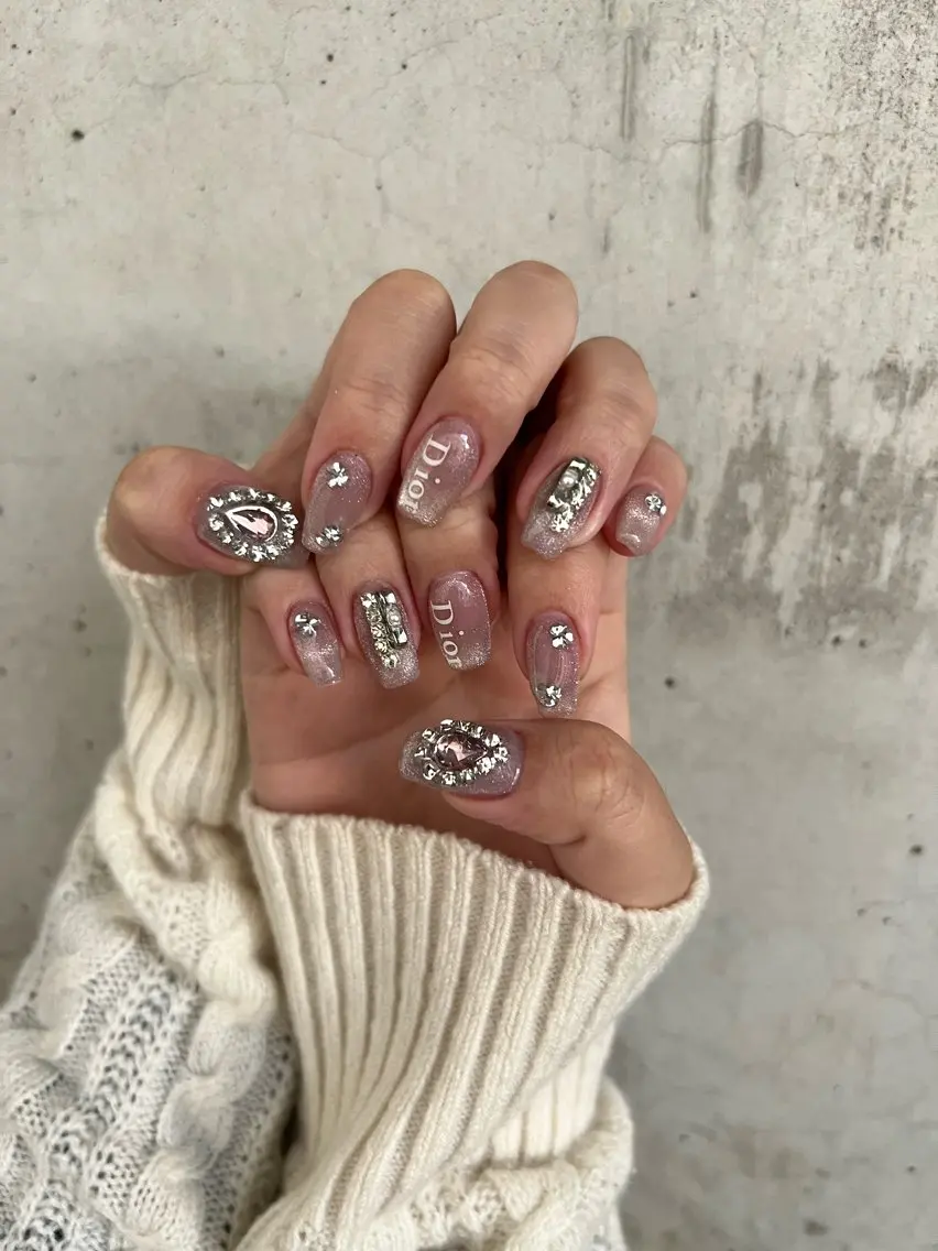 ネイル マグネットネイル 持ち込み ニュアンスネイル ハンドネイル ハンドケア Charme. NOBUKOのネイルデザイン