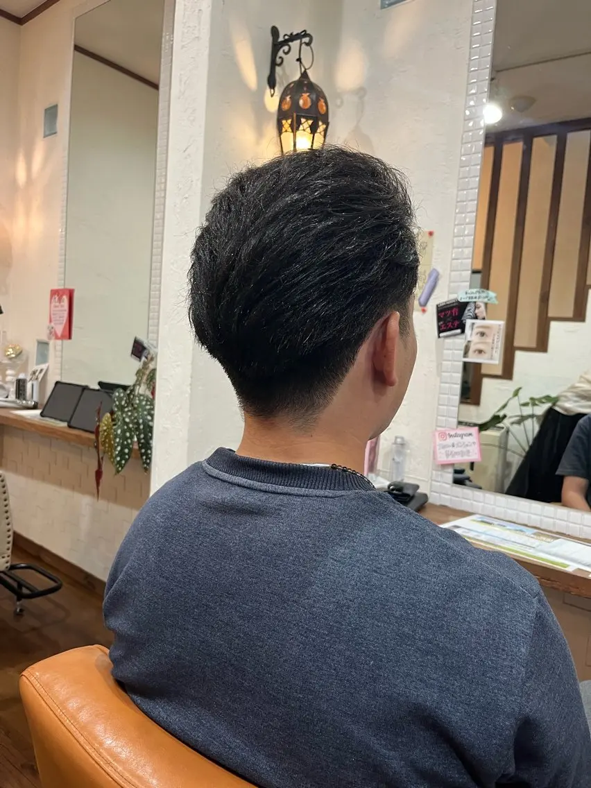 メンズ カット 𝑪𝒐𝒍𝒐𝒓 *𝒆  ［コロレ］のヘアスタイル
