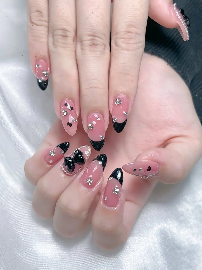 ネイル LEELA NAIL STUDIOのネイルデザイン