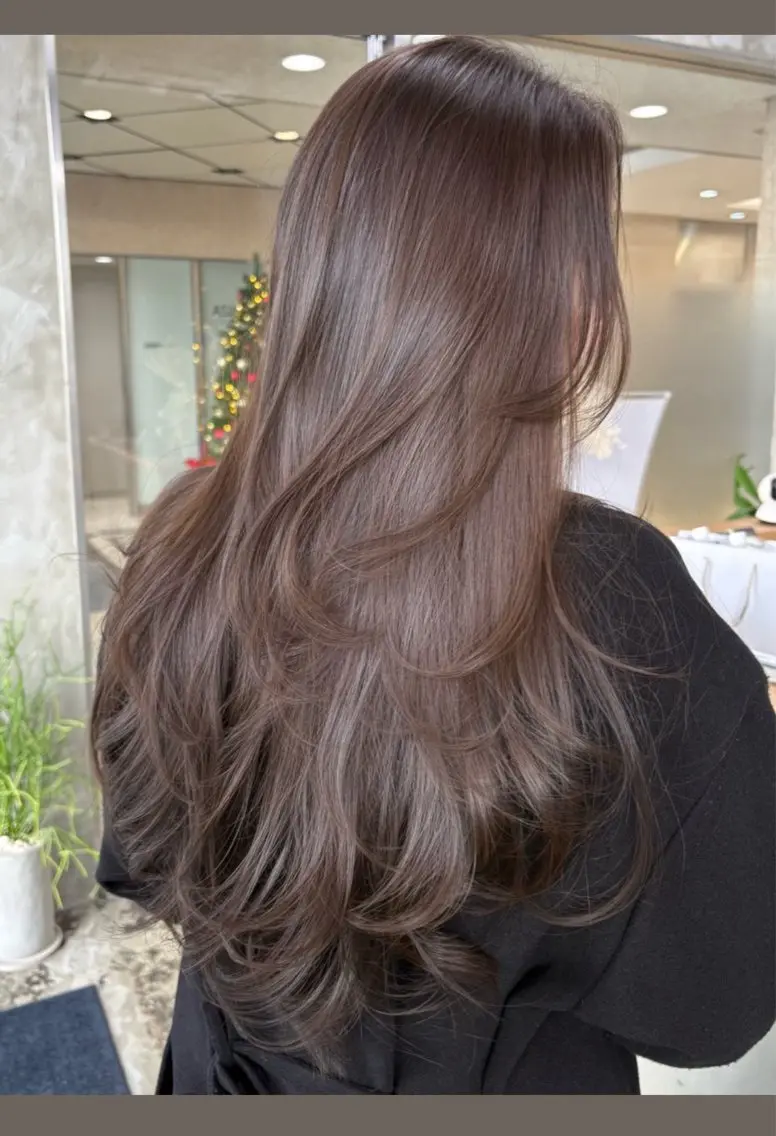 カラー カット ヘアカラー ESSENZA 秋山のヘアスタイル