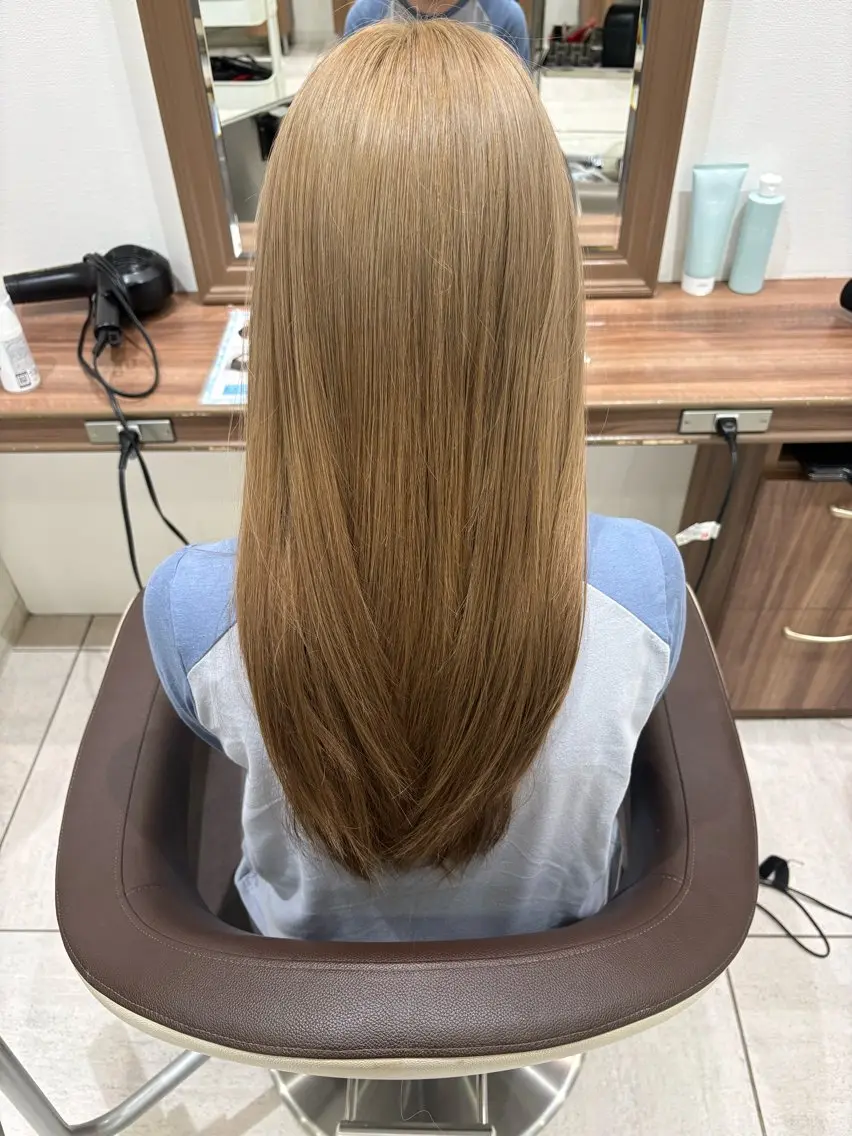 カラー ハイトーンカラー ヘアカラー トリートメント 黒澤 凌空のヘアスタイル