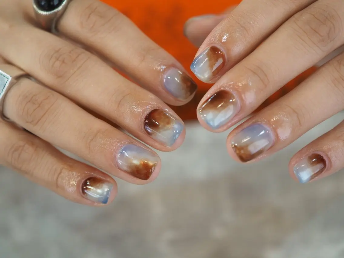 ネイル ニュアンスネイル glaNje shioriのネイルデザイン