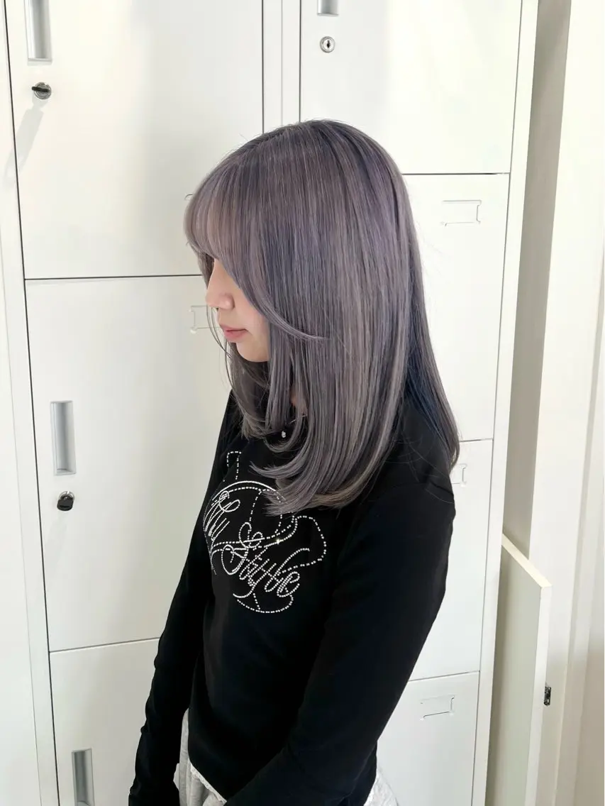 セミロング カラー ラベンダーカラー ヘアカラー 黒阪 なみのヘアスタイル