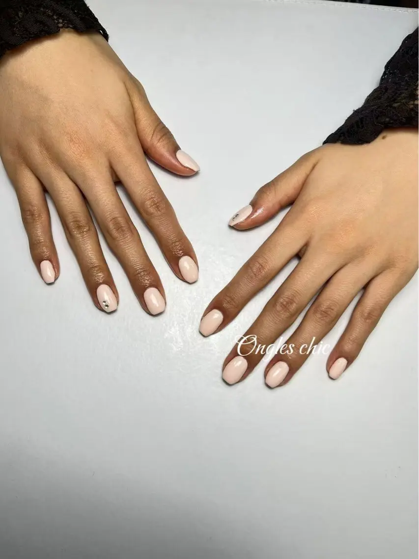 ネイル ハンドネイル ongles chicのネイルデザイン