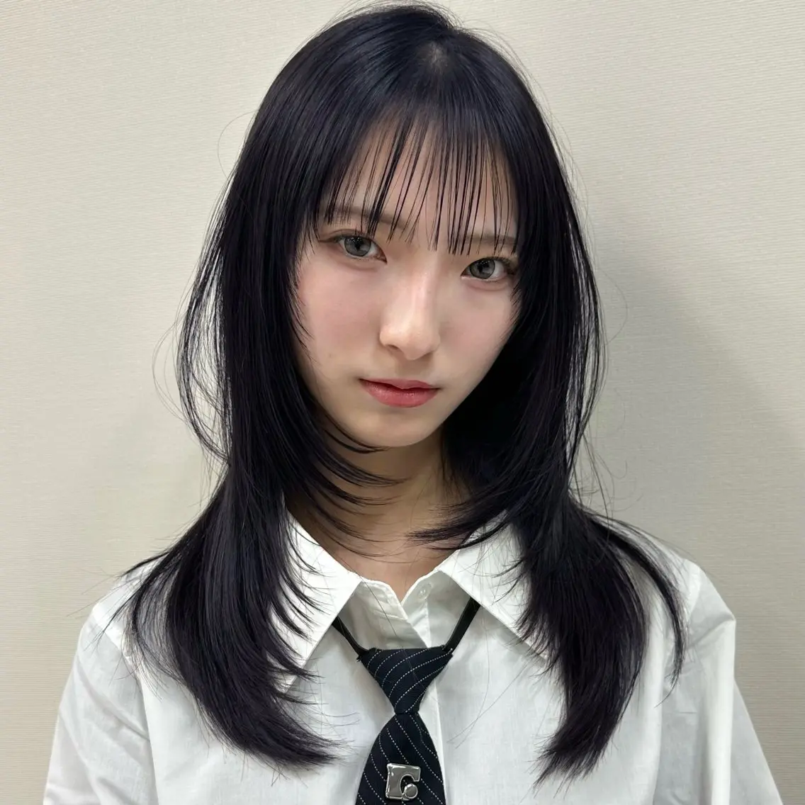 ミディアム カット ヘアカラー トリートメント 🌹ハッシュカット、 レイヤー韓国ヘア🌹のヘアスタイル