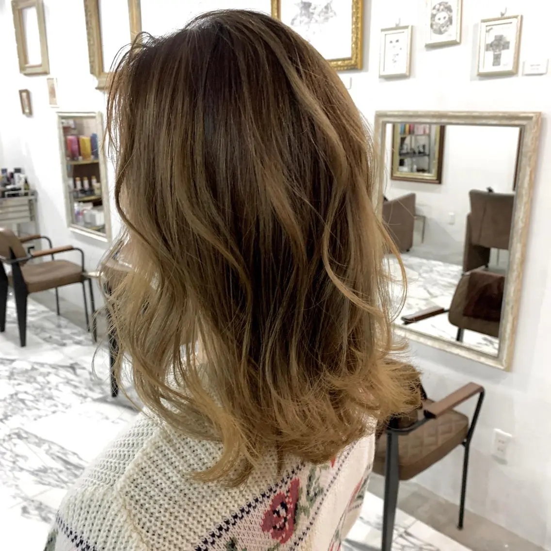 ミディアム カラー エクステ(レミー毛) NINEのヘアスタイル