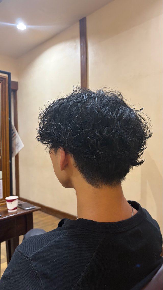 メンズ カット パーマ 鬼塚 太久斗のヘアスタイル