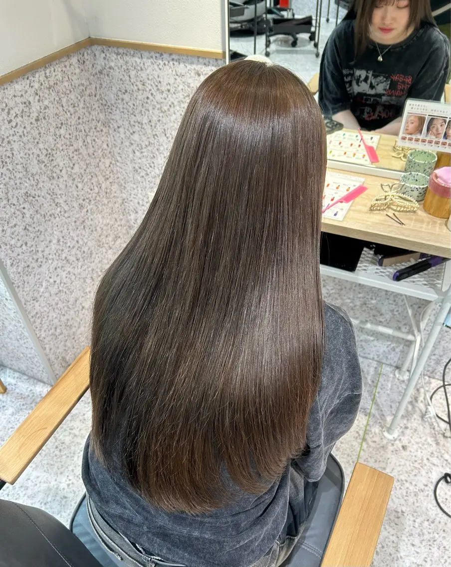 カラー ダブルカラー イヤリングカラー ハイトーンカラー インナーカラー 髪質改善 ヘアカラー ♡ハイトーン★ ネイル/しの♡のヘアスタイル