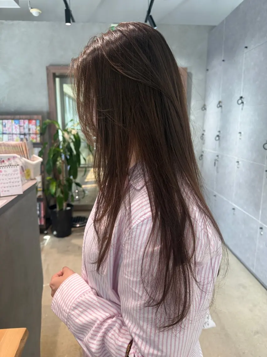 ロング カラー 🤍透明感カラー🤍 三浦瑠璃のヘアスタイル