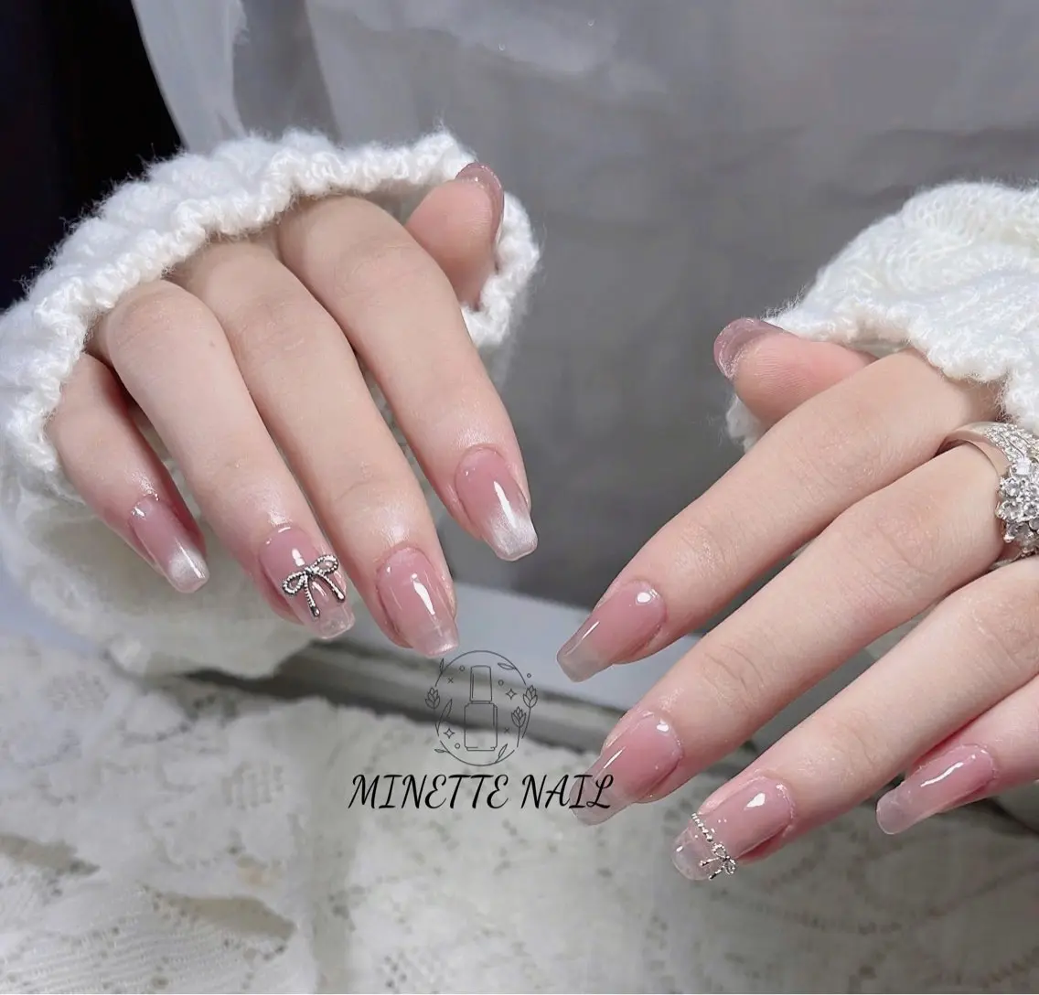 ネイル フレンチネイル ジェルネイル マグネットネイル 持ち込み ニュアンスネイル ハンドネイル Minette Nailのネイルデザイン