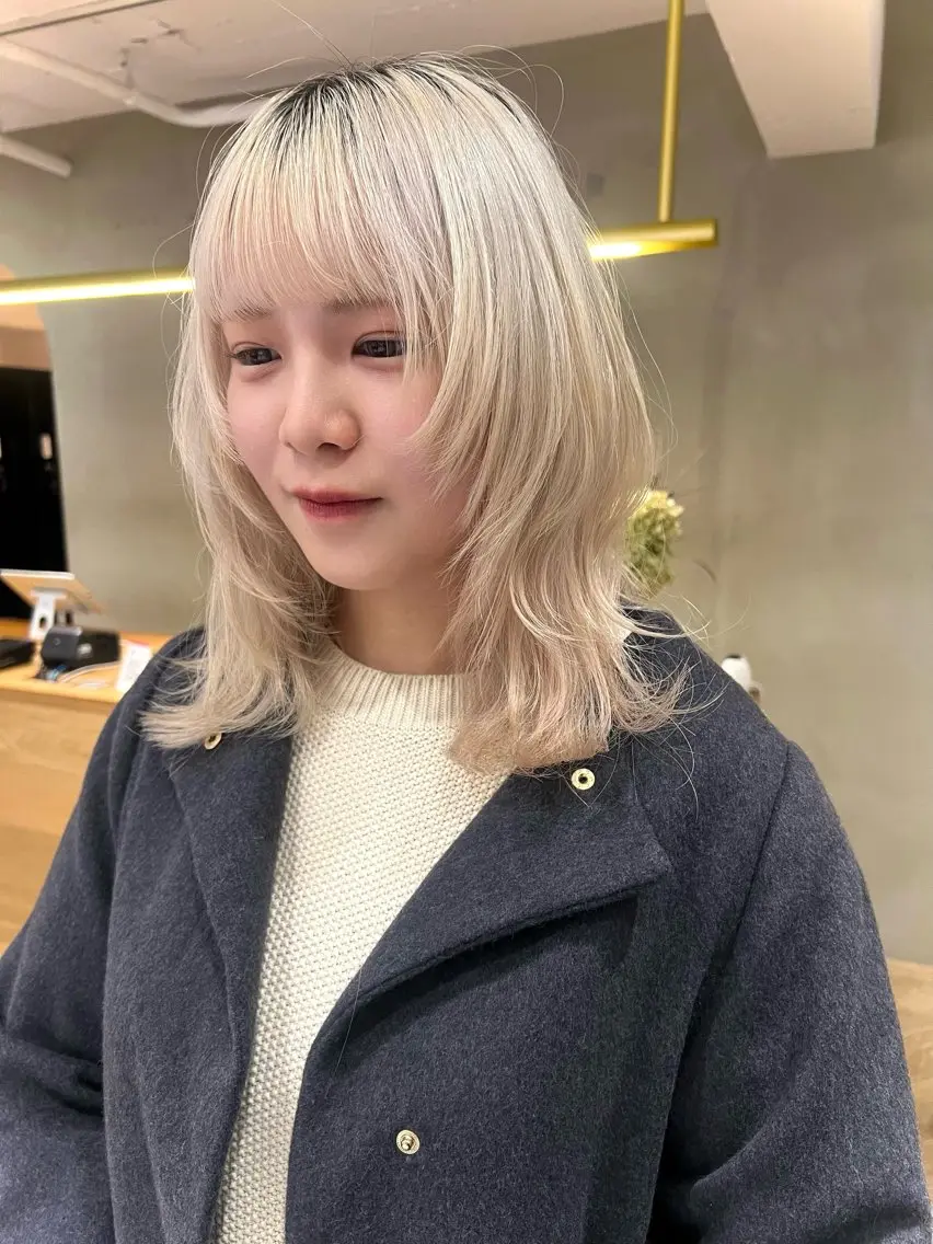 セミロング レイヤーカット カット 似合わせレイヤー ＆縮毛矯正のヘアスタイル