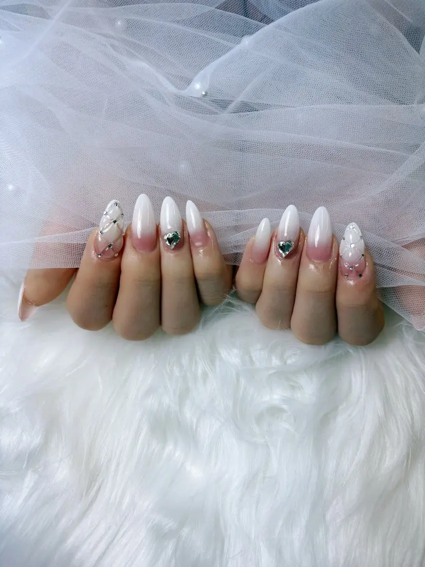 ネイル ジェルネイル 韓国ネイル シンプルネイル ハンドネイル King nail Bakiのネイルデザイン
