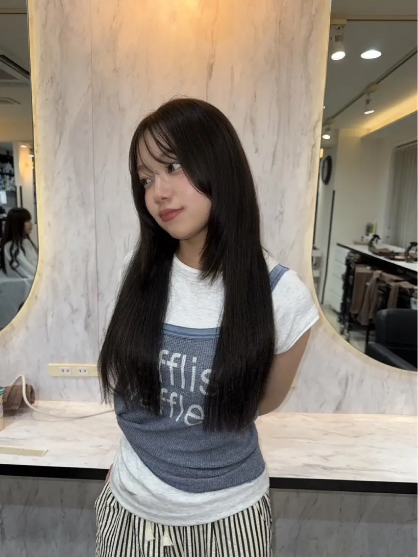 ロング ヘアカラー ゆりあ☆彡 Lapisのヘアスタイル