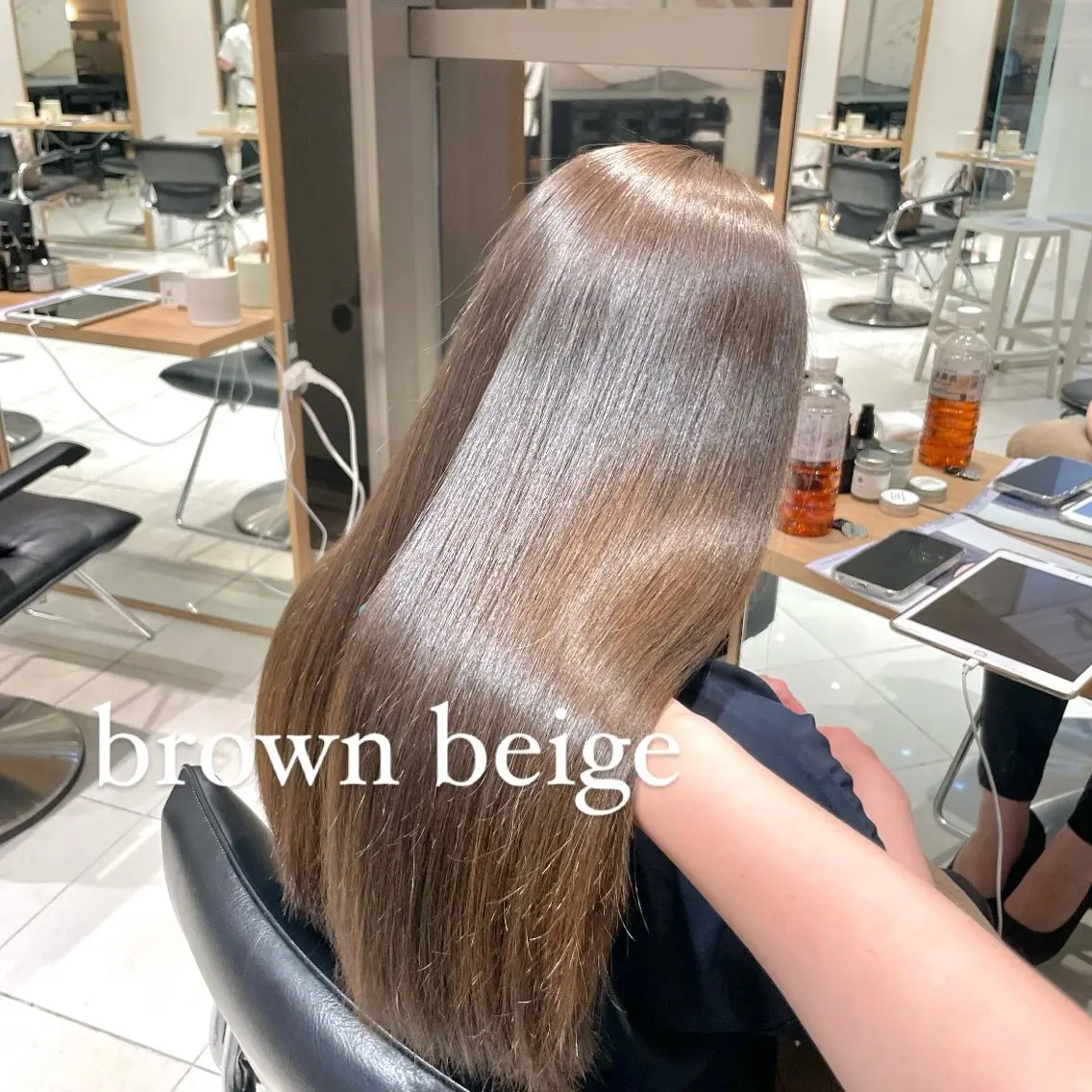 ロング カラー ベージュカラー ブリーチ 透明感カラー カット ヘアカラー トリートメント ツヤ髪/透け感ヘア 💎Nokaのヘアスタイル