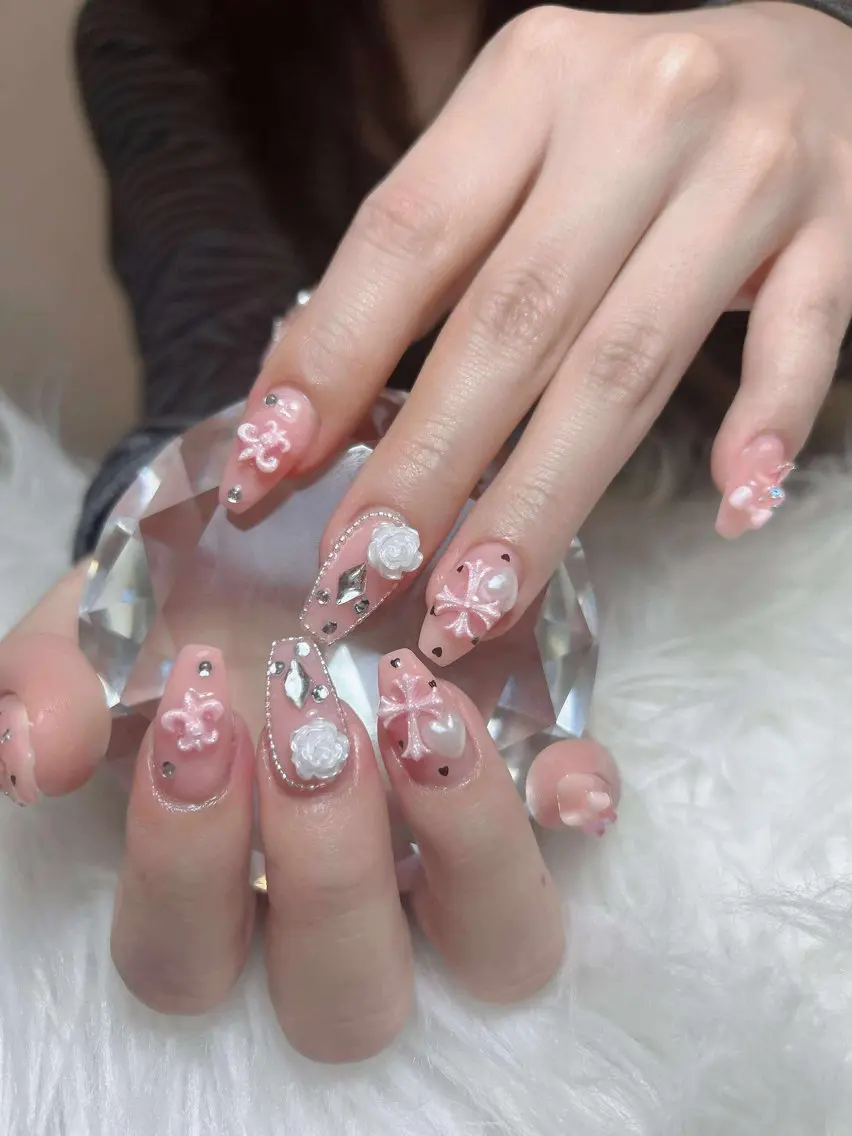 ネイル オーロラネイル チークネイル フットネイル フレンチネイル ハロウィン Lumi Shinokuboのネイルデザイン