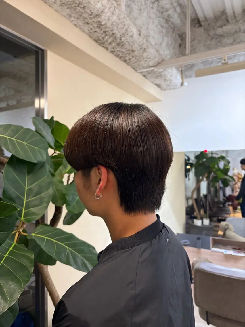 ショート カットモデル unaのヘアスタイル
