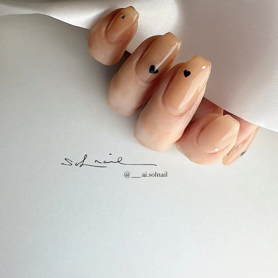 ネイル ブラウン フレンチネイル ジェルネイル 氷ネイル・うるうるネイル 韓国ネイル 🍃伏見 / soL nail / aiのネイルデザイン