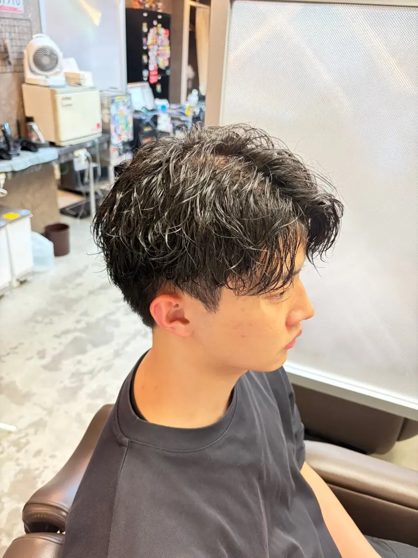ショート パーマ メンズパーマ特化 カバヤマ　リョウのヘアスタイル