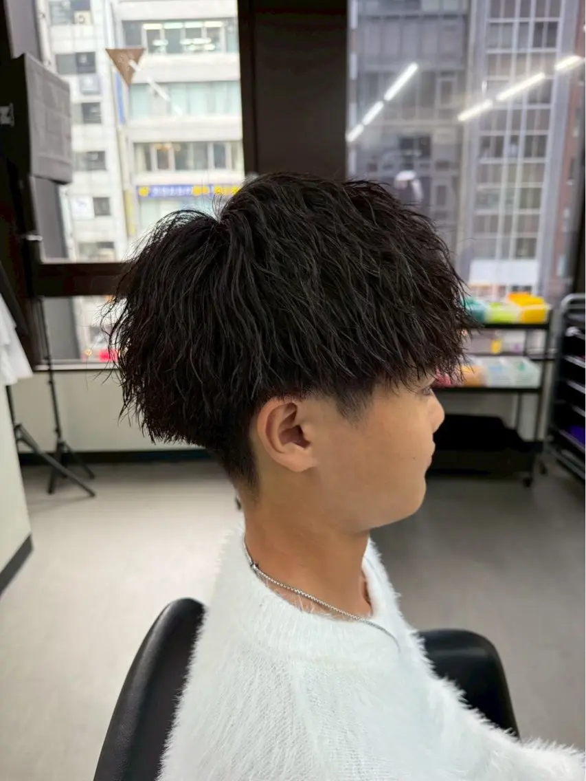 ミディアム パーマ メンズ パーマ ウチダ🦖 メンズパーマのヘアスタイル
