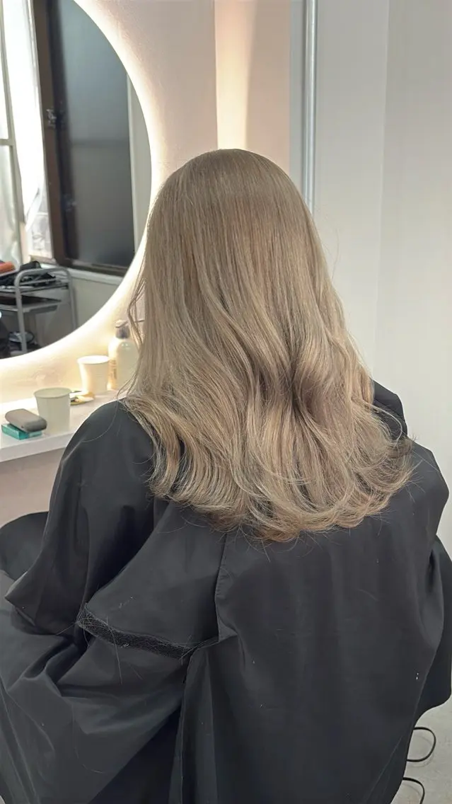 ロング カラー ベージュカラー ブリーチ ケアブリーチ ミルクティーベージュ カット ヘアカラー トリートメント ALLENhair 八尾店のヘアスタイル