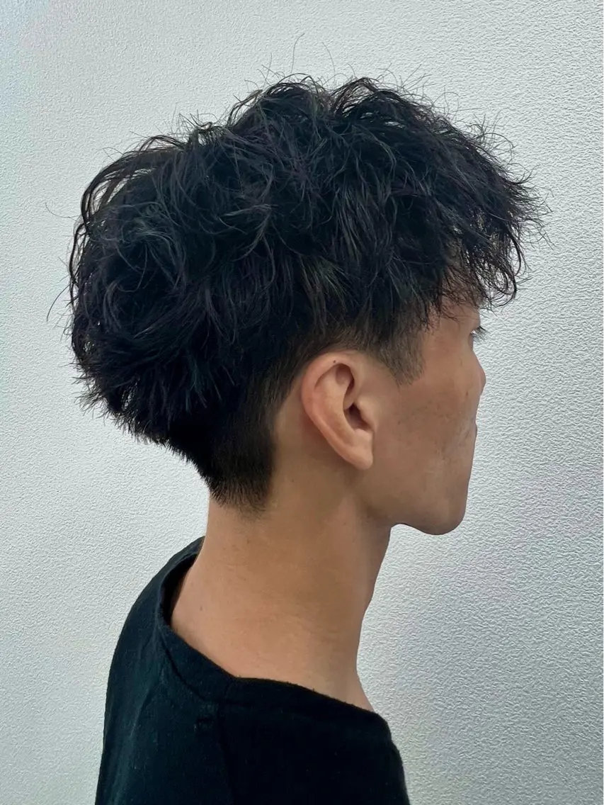 パーマ メンズ 御前  朋也 レイヤー透明感カラーのヘアスタイル