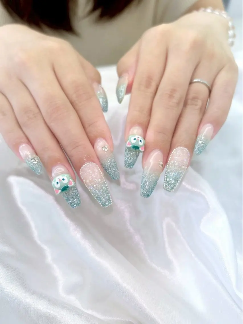 ネイル 【岐阜🦋】 キラキラネイル✨あゆのネイルデザイン