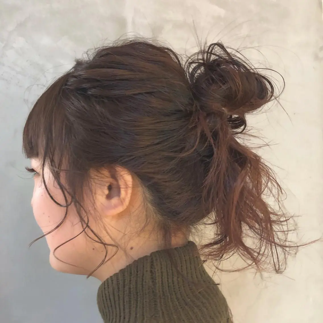 セミロング カラー おくれ毛 yajima Moemiのヘアスタイル