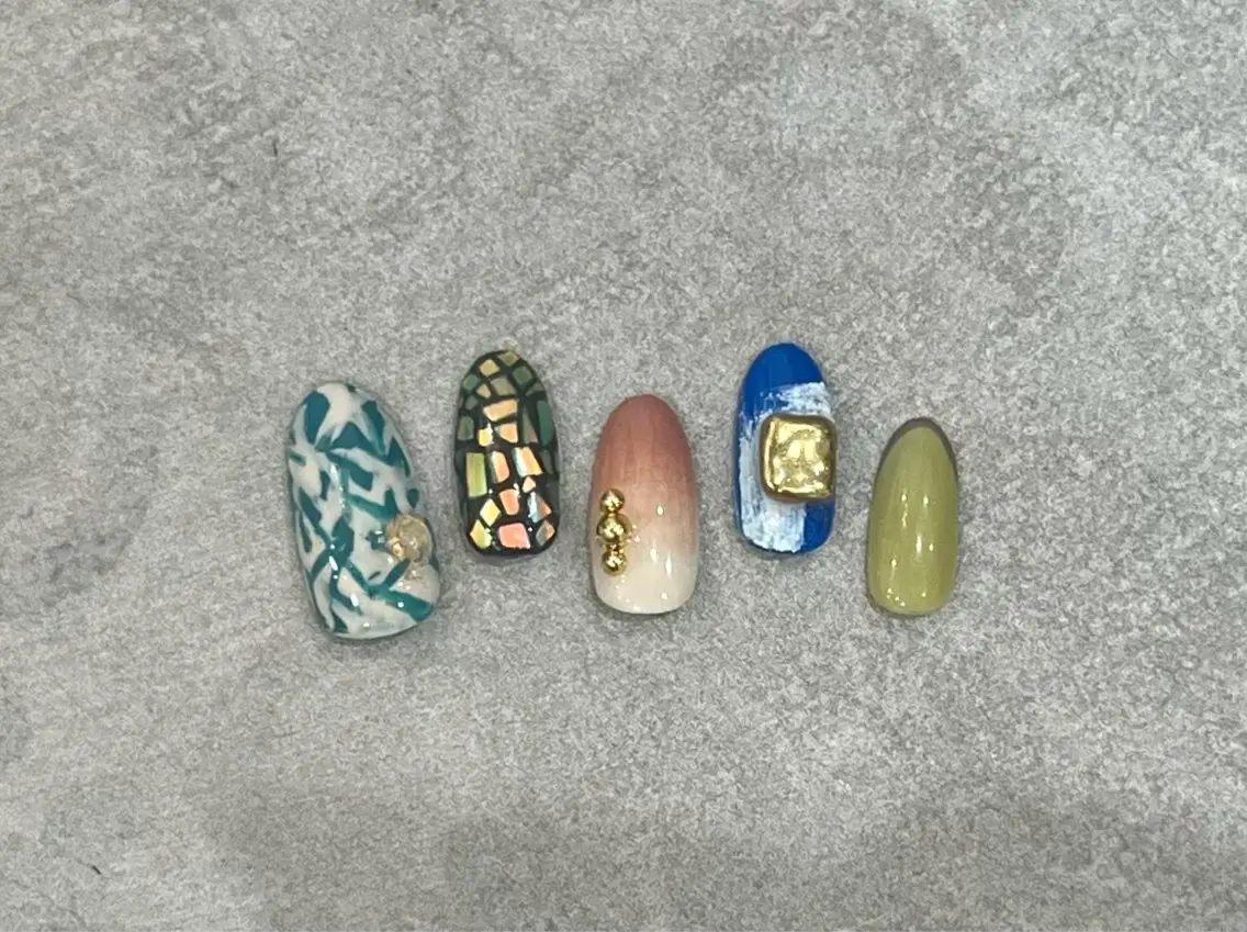 ネイル ハンドネイル SHE adusaのネイルデザイン