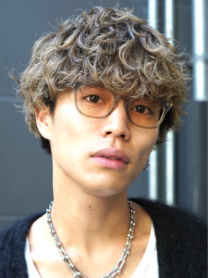 📍ミニモメンズ限定価格🔥一気にオシャレな印象に‼️カット➕パーマ➕カラー🌀パーマカラーは当日ご相談可能です！😼の写真