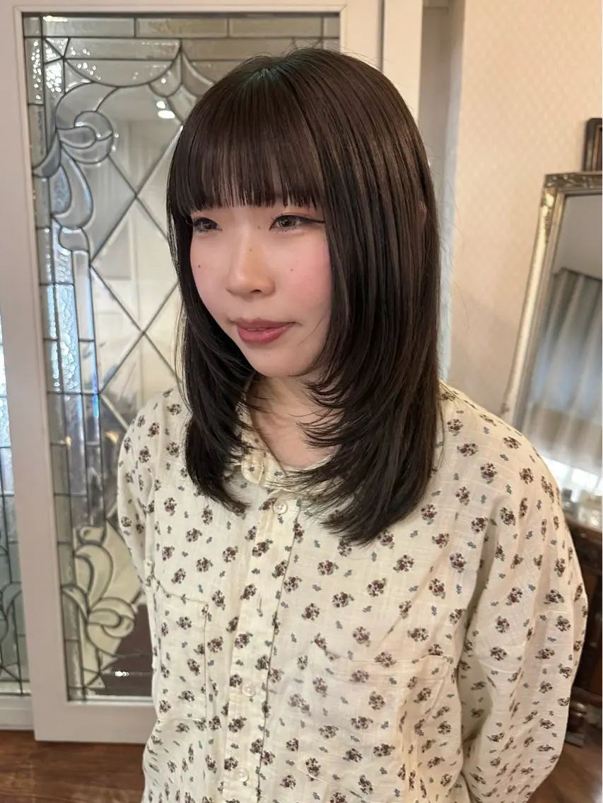 セミロング カラー ブラウンカラー チョコレートブラウン レイヤーカット カット ヘアカラー トリートメント 四日市/レイヤー /似合わせカットのヘアスタイル