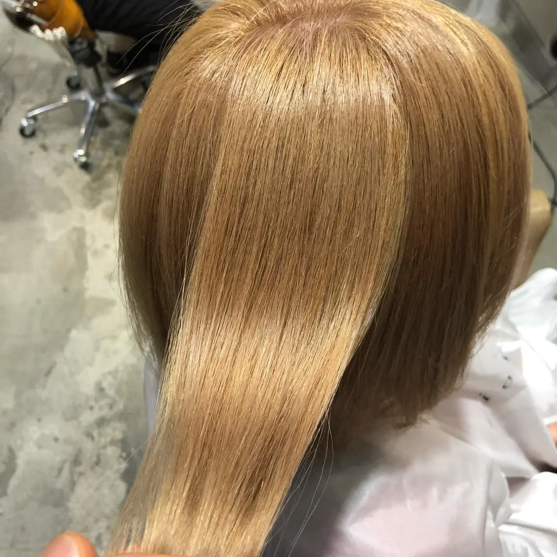 ショート カラー ベージュカラー ダブルカラー ミルクティーベージュ 【脱白髪染め】【髪質 改善】仲井槙一のヘアスタイル
